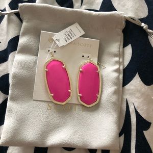 Kendra Scott Danielle’s in gold